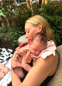 Credit: Julie Mintz / Instagram.